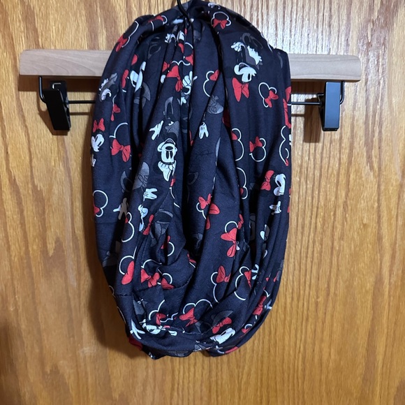 Disney Minnie Mouse infinity scarf - Picture 1 of 5